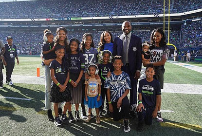 Shaun Alexander and Wife Valerie Expecting Their 14th Child