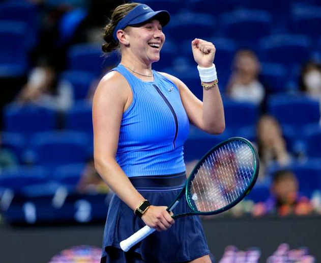 What do you think about Amanda Anisimova’s comeback win over Jasmine Paolini?