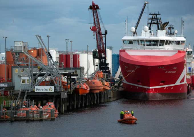 2,000 Jobs Hang in Balance as Petrofac Faces Financial Crisis; Greencore-Bakkavor Deal in Jeopardy